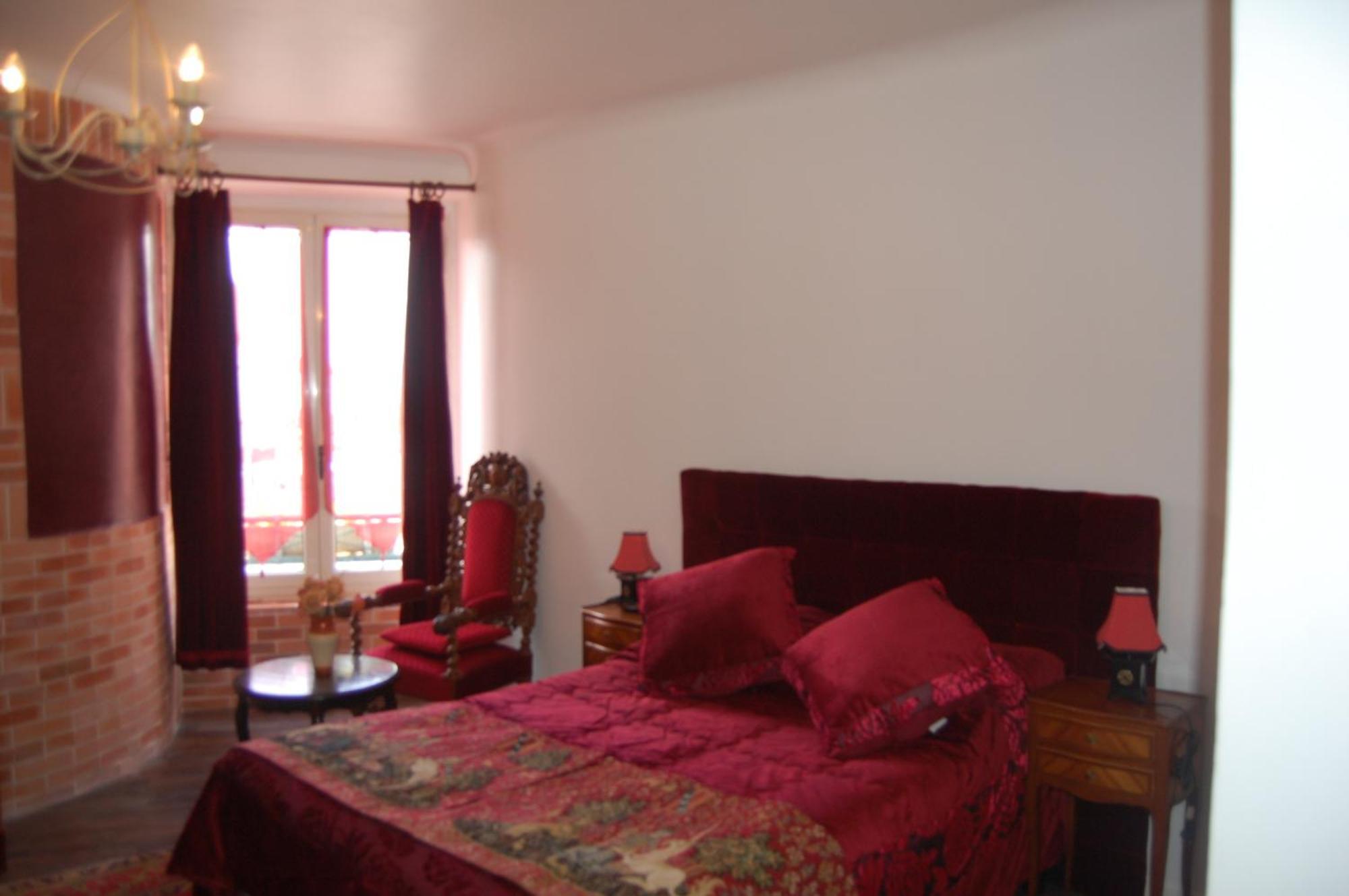 Hotel La Tour Sully-sur-Loire Bagian luar foto