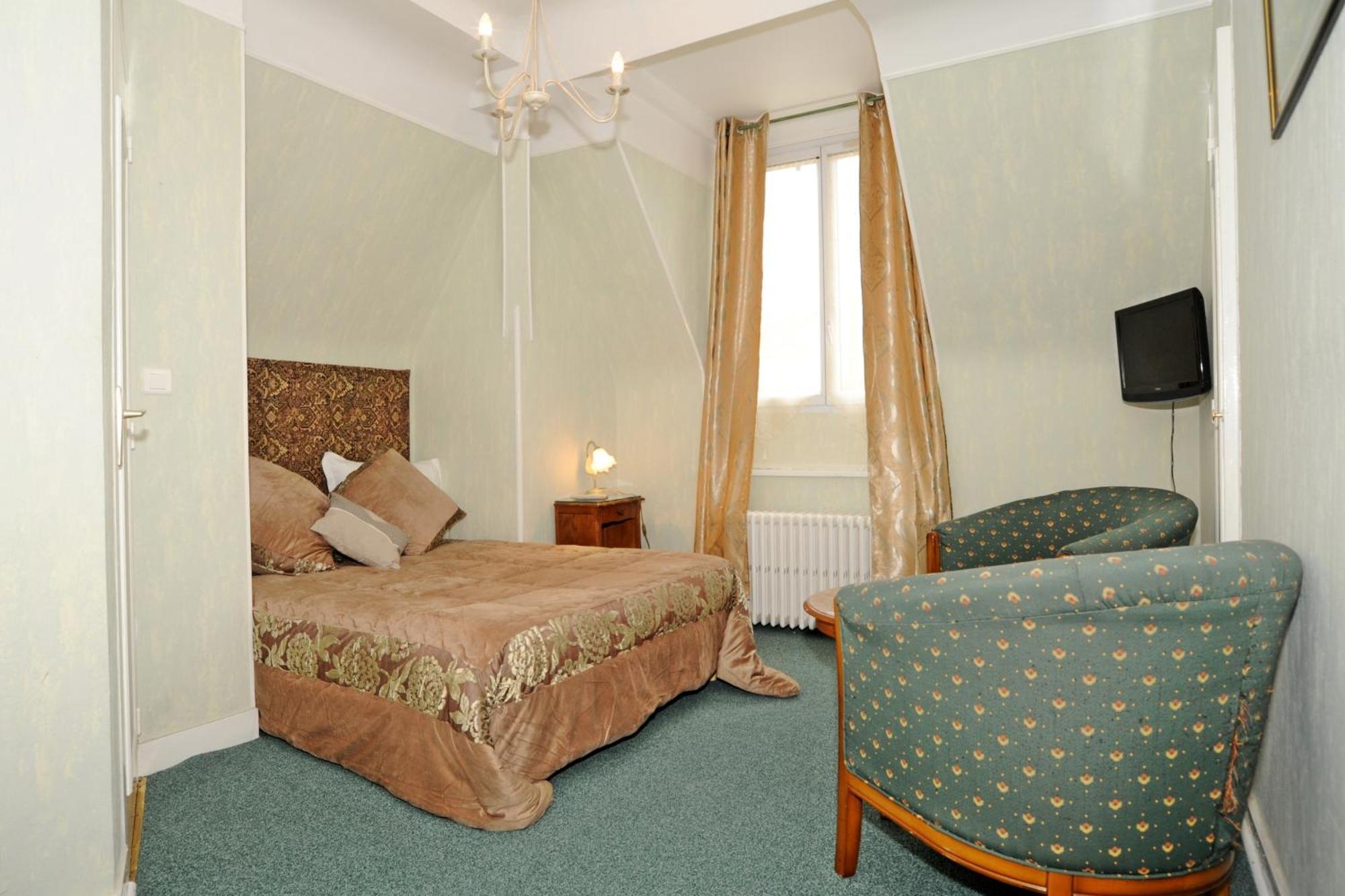 Hotel La Tour Sully-sur-Loire Bagian luar foto