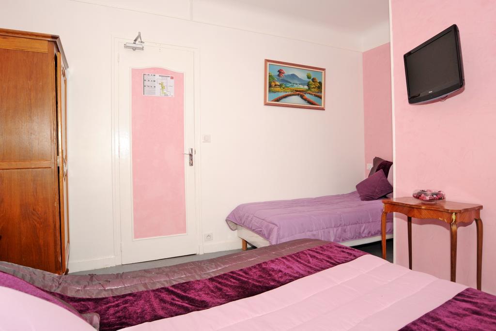 Hotel La Tour Sully-sur-Loire Ruang foto